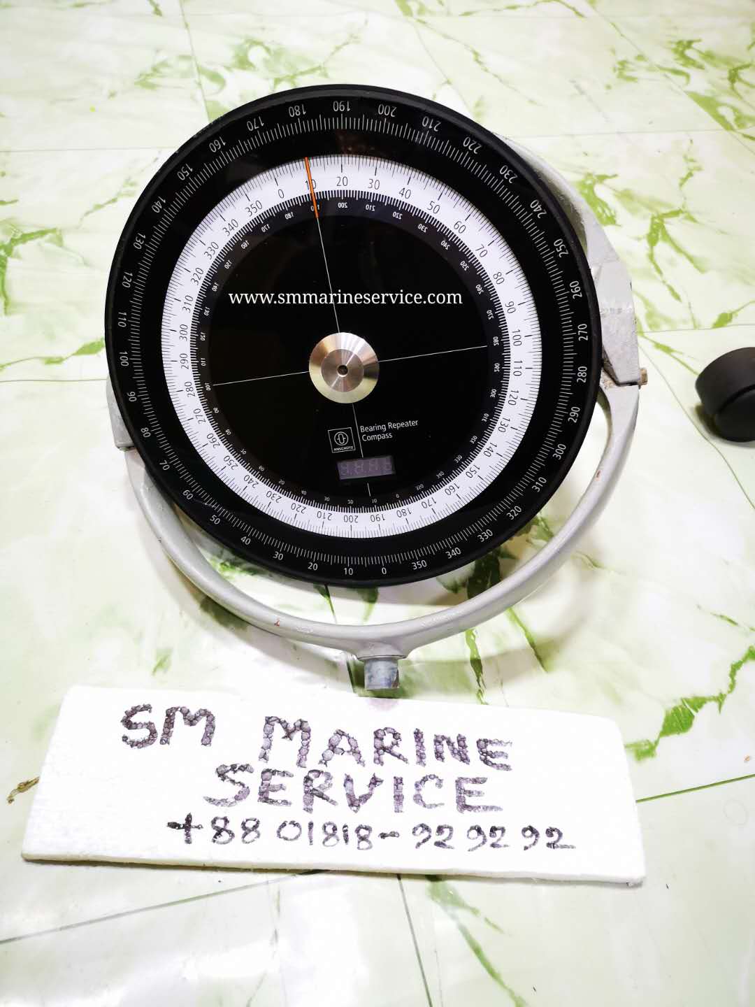 uploads/PhotoImages/Bearing_Repeater_Compass.jpg
